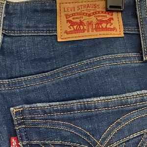 Levi’s 721 high rise skinny jeans